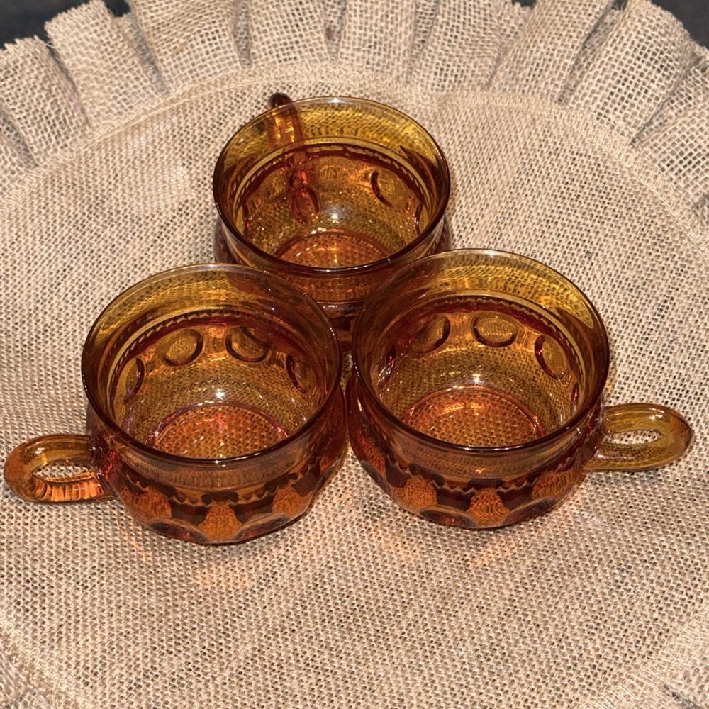 Vintage Amber Glass Cups – Set of 3 Pressed Thumbprint MCM - Picture 3 of 3